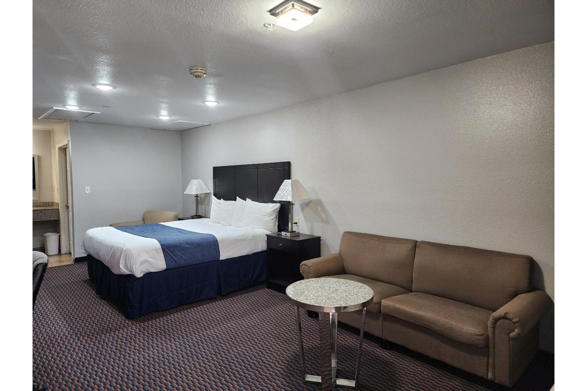 Atria Inn & Suites By Oyo, Jourdanton, Tx Dış mekan fotoğraf