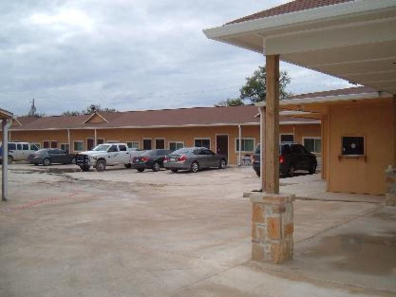 Atria Inn & Suites By Oyo, Jourdanton, Tx Dış mekan fotoğraf