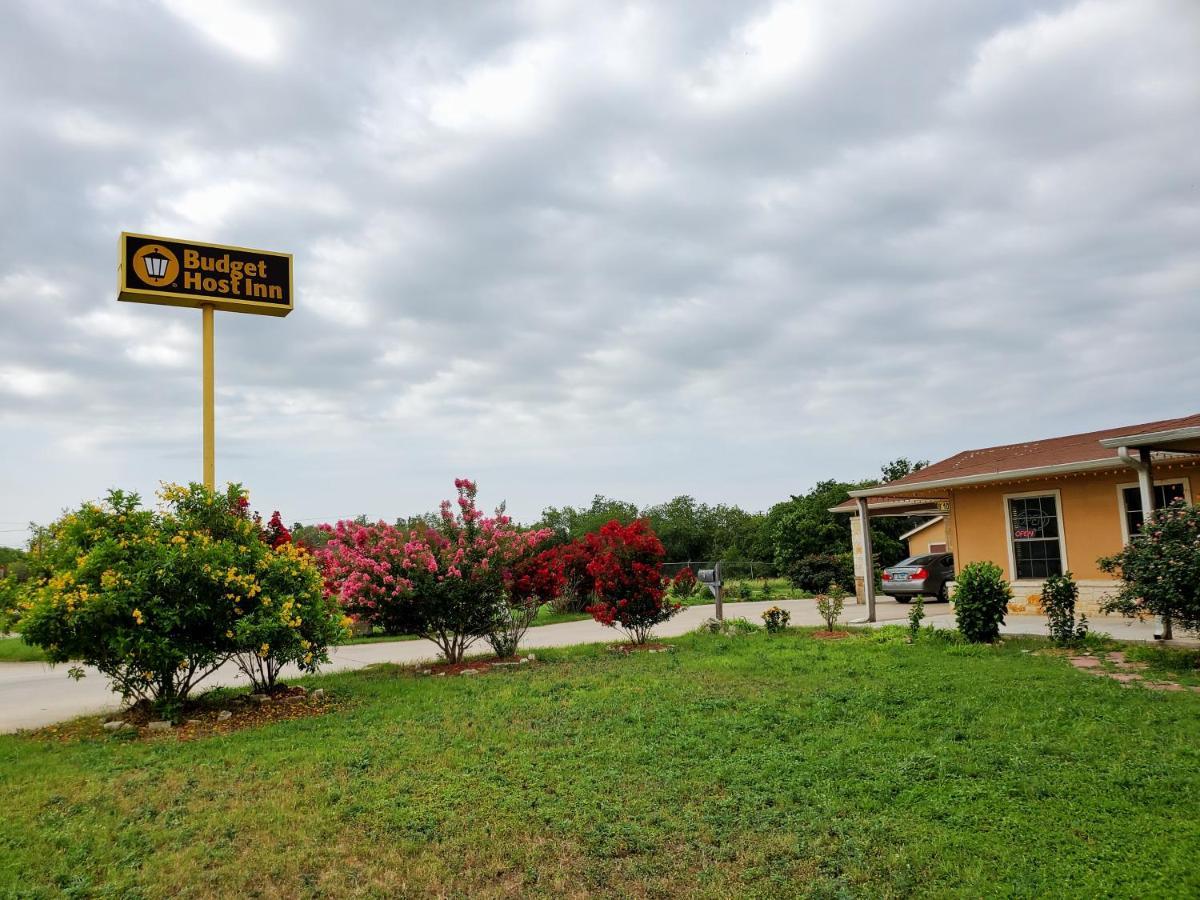 Atria Inn & Suites By Oyo, Jourdanton, Tx Dış mekan fotoğraf