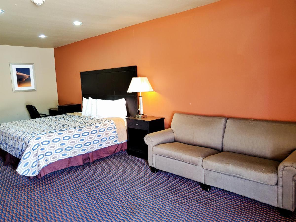 Atria Inn & Suites By Oyo, Jourdanton, Tx Dış mekan fotoğraf