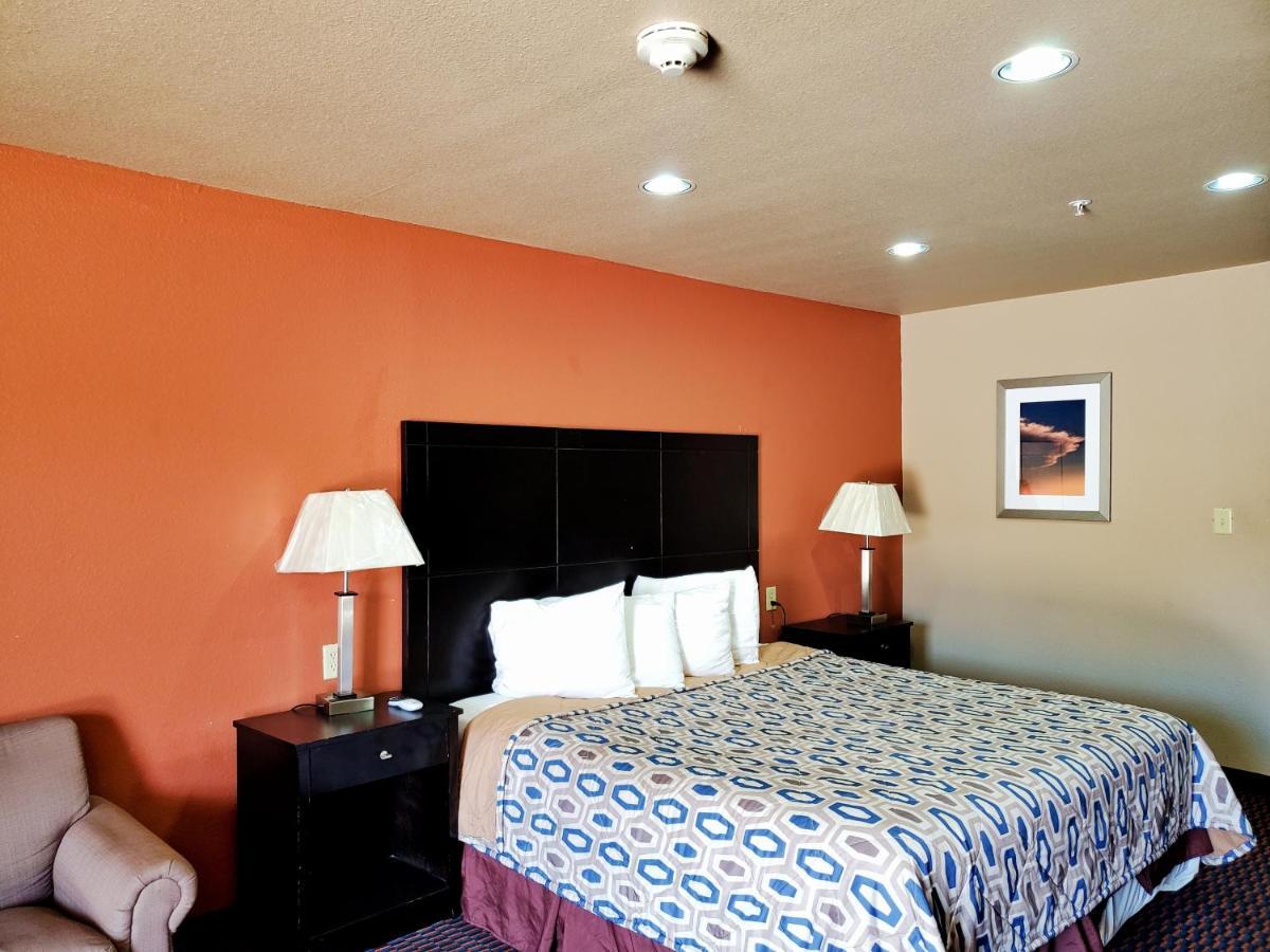Atria Inn & Suites By Oyo, Jourdanton, Tx Dış mekan fotoğraf